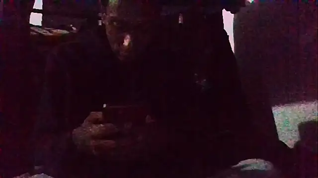 Snapshot of Jose_Smoke chatting on December 3, 4:42 am Jose Smoke online show from December 3, 4:42 am