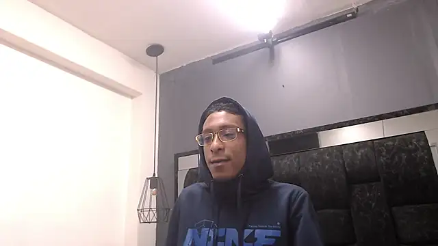 Snapshot of Jose_Smoke chatting on December 14, 1:05 pm Jose Smoke online show from December 14, 1:05 pm