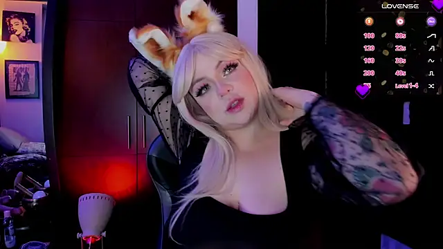 Snapshot of Irinaa_Scarlett chatting on December 31, 11:17 pm Irinaa Scarlett online show from December 31, 11:17 pm