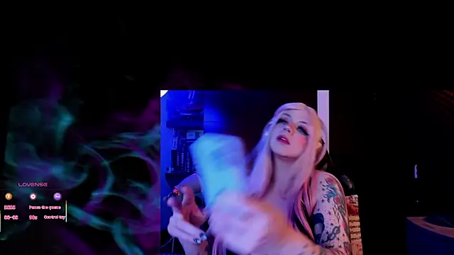 Snapshot of Irinaa_Scarlett chatting on October 6, 12:52 am Irinaa Scarlett online show from October 6, 12:52 am