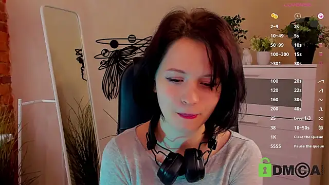 Alina Mills online show from March 20, 10:54 am