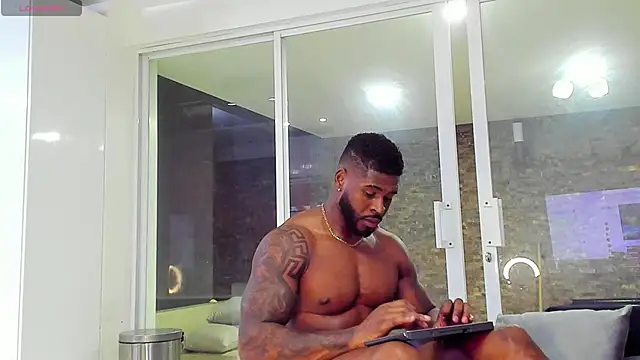 Snapshot of Makonneen chatting on December 19, 7:07 am Makonneen online show from December 19, 7:07 am