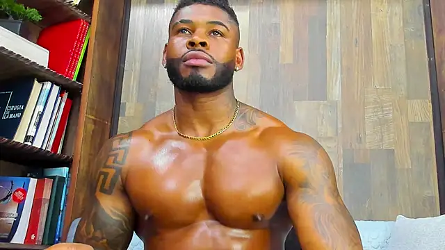 Snapshot of Makonneen chatting on February 12, 4:33 am Makonneen online show from February 12, 4:33 am