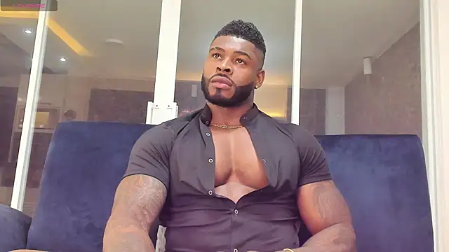 Snapshot of Makonneen chatting on February 20, 3:56 am Makonneen online show from February 20, 3:56 am