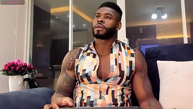 Snapshot of Makonneen chatting on March 13, 3:00 am Makonneen online show from March 13, 3:00 am