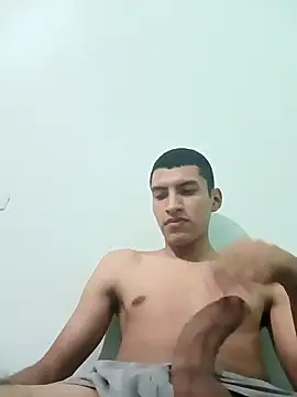 Snapshot of Rogersmit2 chatting on December 19, 8:02 pm Rogersmit2 online show from December 19, 8:02 pm