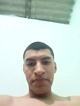 Snapshot of Rogersmit2 chatting on February 2, 3:21 am Rogersmit2 online show from February 2, 3:21 am