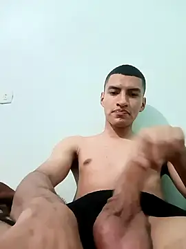 Snapshot of Rogersmit2 chatting on November 19, 4:40 pm Rogersmit2 online show from November 19, 4:40 pm