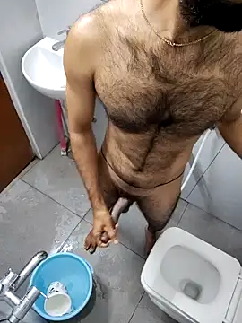 Snapshot of hairy_gun chatting on January 4, 7:13 pm hairy gun online show from January 4, 7:13 pm