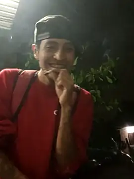 Snapshot of Aqua2312 chatting on March 15, 11:49 am Aqua2312 online show from March 15, 11:49 am