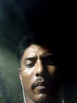 Snapshot of Aqua2312 chatting on April 5, 10:23 am Aqua2312 online show from April 5, 10:23 am