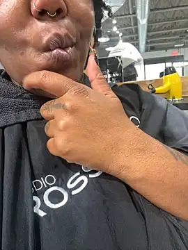 Snapshot of Goddess_Nafeesha chatting on October 30, 5:24 pm Goddess Nafeesha online show from October 30, 5:24 pm