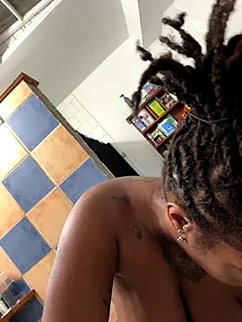 Snapshot of Goddess_Nafeesha chatting on December 22, 9:45 pm Goddess Nafeesha online show from December 22, 9:45 pm