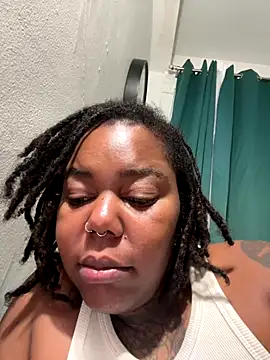 Snapshot of Goddess_Nafeesha chatting on January 5, 11:41 pm Goddess Nafeesha online show from January 5, 11:41 pm