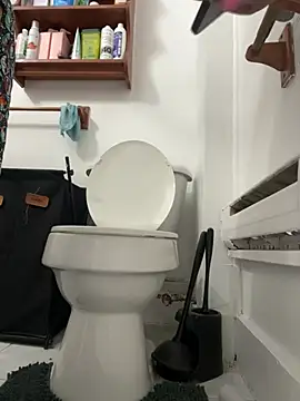 Snapshot of Goddess_Nafeesha chatting on February 8, 2:20 pm Goddess Nafeesha online show from February 8, 2:20 pm