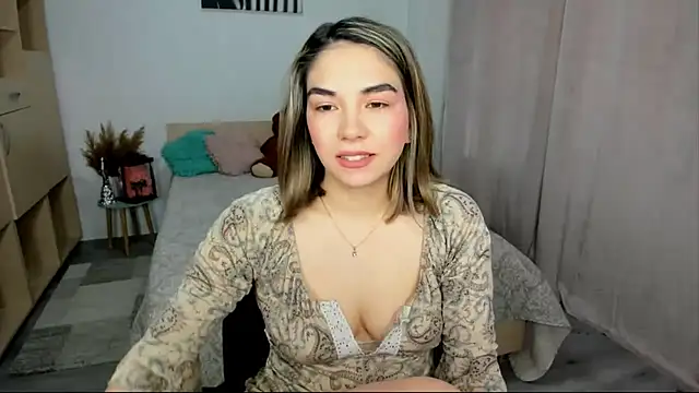 Alexa Dolly12 online show from February 7, 6:17 am