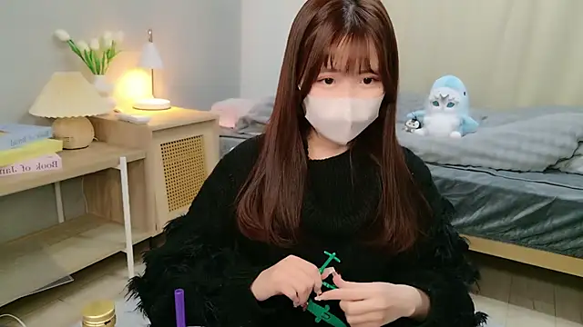 Snapshot of Sayuringo_ chatting on December 16, 11:15 am Sayuringo online show from December 16, 11:15 am