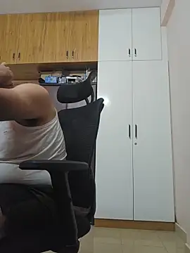 Hornie small Dick01 online show from March 11, 12:22 pm