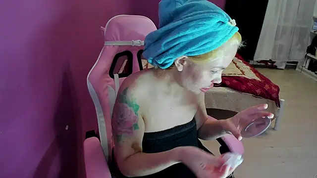 Lika8234 online show from March 4, 7:42 pm