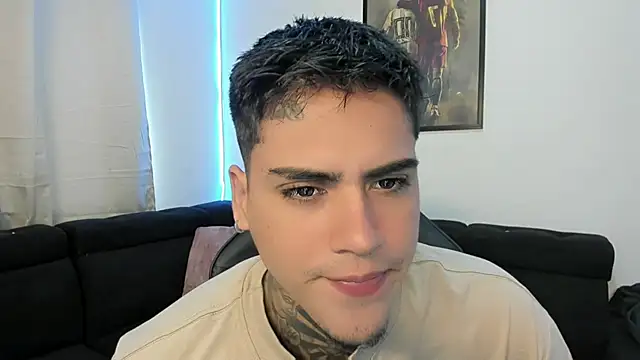 Snapshot of mad_maxxx2 chatting on February 4, 1:16 pm mad maxxx2 online show from February 4, 1:16 pm