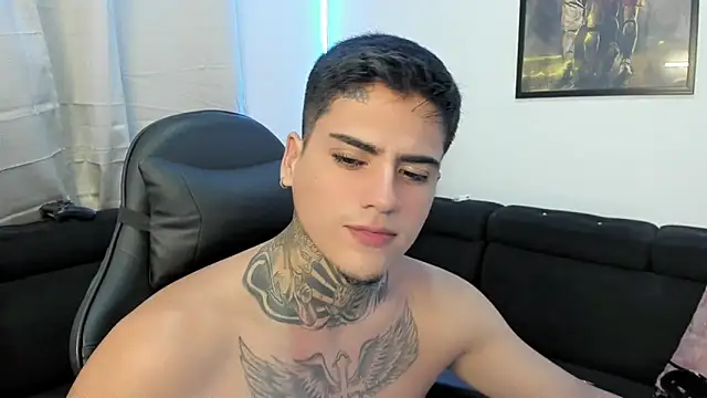 Snapshot of mad_maxxx2 chatting on February 8, 3:41 am mad maxxx2 online show from February 8, 3:41 am