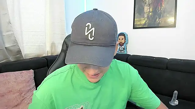 Snapshot of mad_maxxx2 chatting on February 18, 1:22 pm mad maxxx2 online show from February 18, 1:22 pm