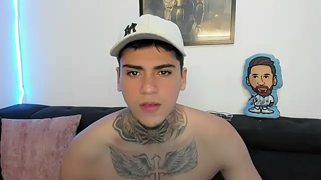 Snapshot of mad_maxxx2 chatting on February 19, 10:42 pm mad maxxx2 online show from February 19, 10:42 pm