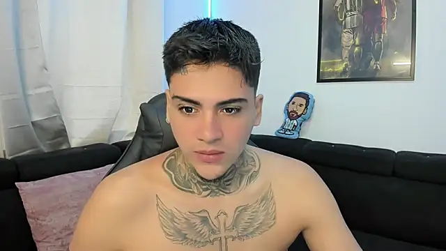 Snapshot of mad_maxxx2 chatting on February 23, 1:21 pm mad maxxx2 online show from February 23, 1:21 pm