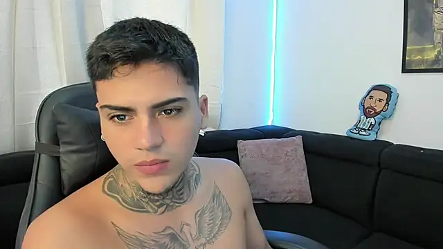 Snapshot of mad_maxxx2 chatting on February 23, 4:24 pm mad maxxx2 online show from February 23, 4:24 pm