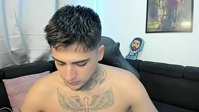 Snapshot of mad_maxxx2 chatting on February 23, 11:04 pm mad maxxx2 online show from February 23, 11:04 pm