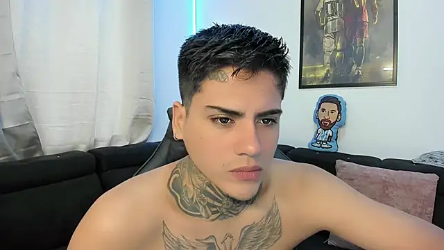 Snapshot of mad_maxxx2 chatting on March 1, 12:45 pm mad maxxx2 online show from March 1, 12:45 pm