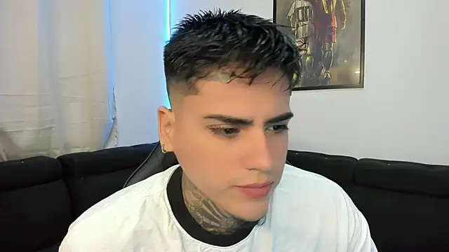 Snapshot of mad_maxxx2 chatting on March 5, 12:44 pm mad maxxx2 online show from March 5, 12:44 pm