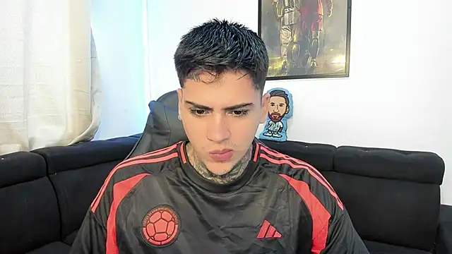 Snapshot of mad_maxxx2 chatting on March 9, 12:53 pm mad maxxx2 online show from March 9, 12:53 pm