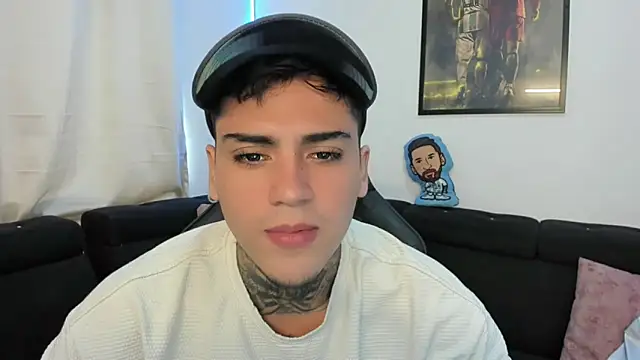 Snapshot of mad_maxxx2 chatting on March 12, 2:12 pm mad maxxx2 online show from March 12, 2:12 pm