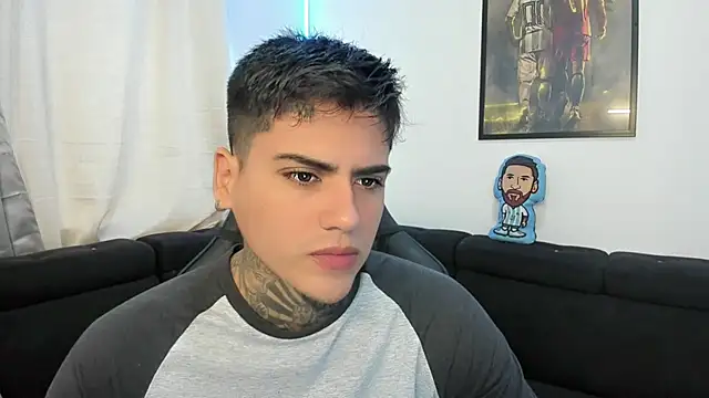 Snapshot of mad_maxxx2 chatting on March 13, 1:07 pm mad maxxx2 online show from March 13, 1:07 pm