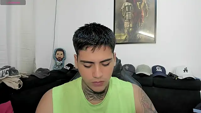 Snapshot of mad_maxxx2 chatting on November 10, 12:15 pm mad maxxx2 online show from November 10, 12:15 pm