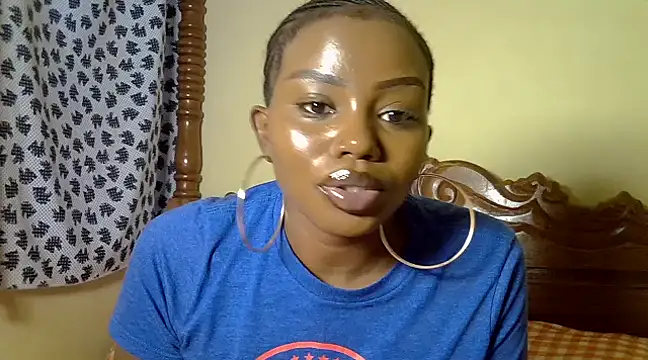 Snapshot of juicyblaqebony chatting on February 27, 1:38 pm juicyblaqebony online show from February 27, 1:38 pm