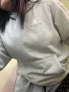  luna torres online show from February 4, 4:29 am