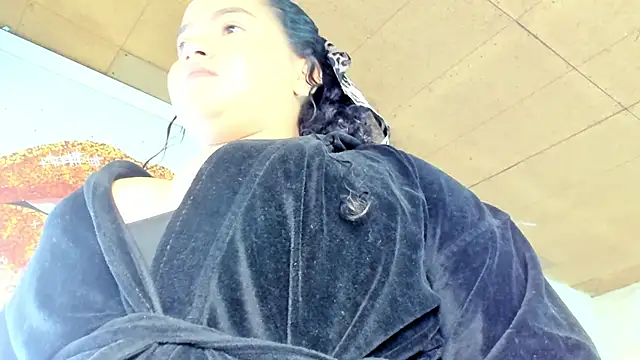 loly marce online show from February 16, 9:05 pm