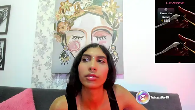 Snapshot of taty_miller chatting on February 23, 7:28 pm taty miller online show from February 23, 7:28 pm