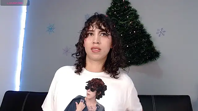 Snapshot of purplay_98 chatting on January 2, 6:56 pm purplay 98 online show from January 2, 6:56 pm