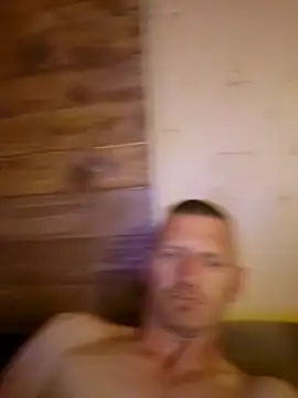 Snapshot of BigDDave6979 chatting on March 20, 3:45 am BigDDave6979 online show from March 20, 3:45 am