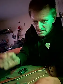 Snapshot of BigDDave6979 chatting on January 13, 1:55 am BigDDave6979 online show from January 13, 1:55 am