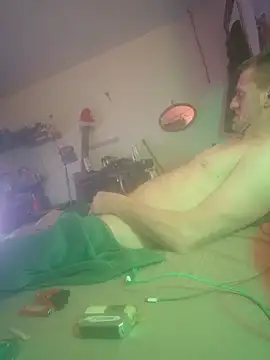 Snapshot of BigDDave6979 chatting on February 15, 3:47 am BigDDave6979 online show from February 15, 3:47 am