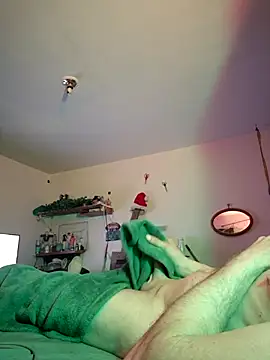 Snapshot of BigDDave6979 chatting on February 20, 1:35 am BigDDave6979 online show from February 20, 1:35 am