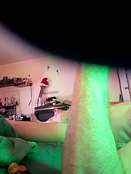 Snapshot of BigDDave6979 chatting on March 9, 2:37 am BigDDave6979 online show from March 9, 2:37 am