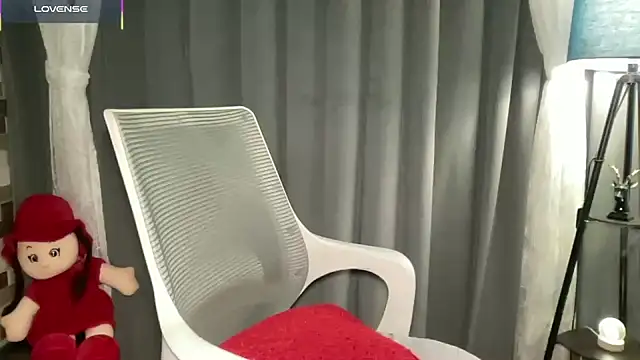 Snapshot of senorita78 chatting on November 12, 9:32 am senorita78 online show from November 12, 9:32 am