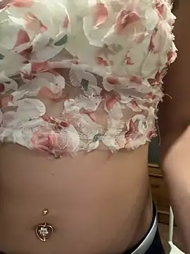 SweetCupcaks online show from August 5, 6:44 pm
