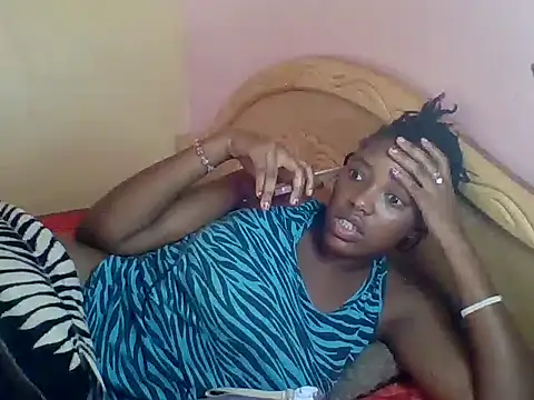 Snapshot of Zara_Twilight chatting on December 18, 8:53 am Zara Twilight online show from December 18, 8:53 am