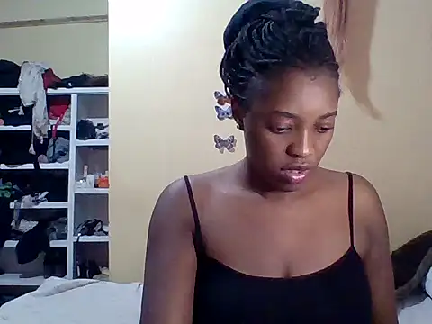 Snapshot of Zara_Twilight chatting on September 29, 9:08 pm Zara Twilight online show from September 29, 9:08 pm